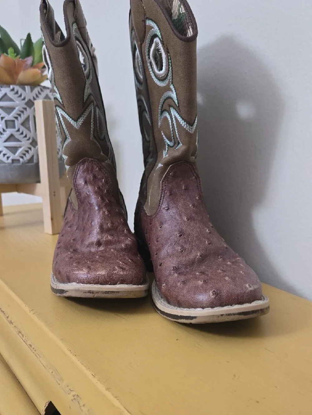 Youth Cowboy Boots, Size 13. Preowned.